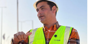 ملحمة معمارية في نايل بيزنس سيتي: صب أساسات قمم إفريقيا”