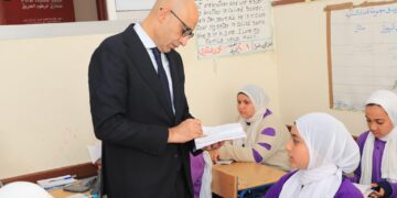وزير التربية والتعليم يجري جولة تفقدية مفاجئة لعدد من المدارس بمحافظة البحيرة