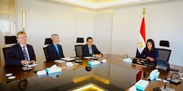 المشاط تستقبل وفد البنك الآسيوي للاستثمار في البنية التحتية (AIIB)