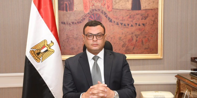 وزير الإسكان يتابع سير العمل بمدن غرب القاهرة “6 أكتوبر – الشيخ زايد