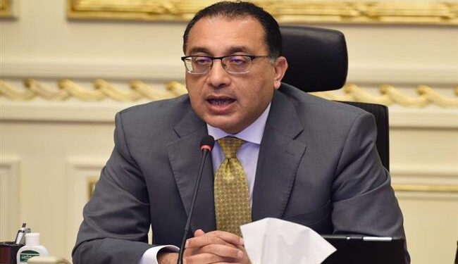 رئيس الوزراء يتابع موقف تطوير أرض مطار إمبابة