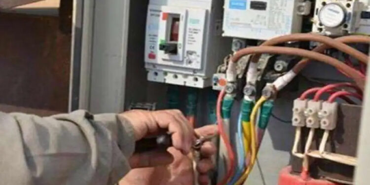 تعرف على القواعد الجديدة لـ”محاضر سرقات” الكهرباء