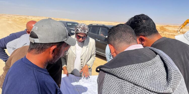 رئيس جهاز مدينة السويس الجديدة تتفقد مشروعات البنية الأساسية والطرق بالمرحلة العاجلة