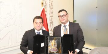 وزير الإسكان يلتقى نائب وزير الإسكان الروسى والوفد المرافق له لبحث سبل التعاون المشترك بين البلدين