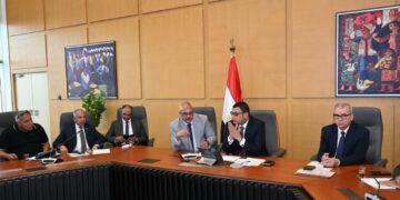 وزير الإسكان يعقد اجتماعه الدوري مع أعضاء البرلمان بمجلسيه “النواب والشيوخ” لبحث مطالب دوائرهم