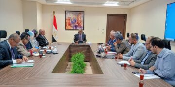 نائب وزير الإسكان يعقد اجتماعاً لمناقشة الاحتياجات المائية بمحافظة البحر الأحمر