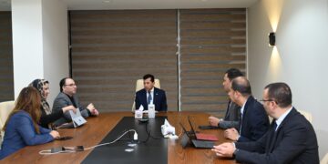 المستشار الاقتصادي أيمن حامد سليمان يلتقي وزير الشباب والرياضة لبحث تنفيذ مشروع كبير بالعاصمة الإدارية الجديدة