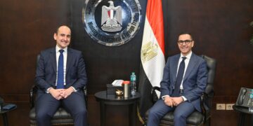 وزير التجارة الخارجية يبحث مع شركة استشارات استثمارية فرص التعاون