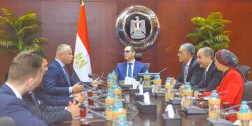 وزير الاستثمار يستعرض مع وفد شركة بادما البولندية مشروع لتصنيع الأثاث المنزلي بمدينة العلمين الجديدة باستثمارات ٧٠ مليون يورو