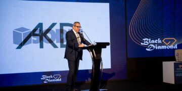 خالد عباس: العاصمة الإدارية أصبحت تنبض بالحياة.. والطلب على العقار في مصر “حقيقي”