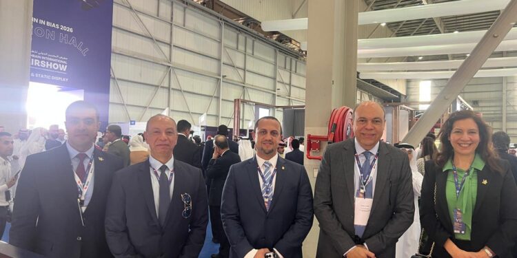 وزير الطيران يلتقي بوزير المواصلات والاتصالات بدولة البحرين لمناقشه اوجه التعاون المشترك فى مجال الطيران المدنى