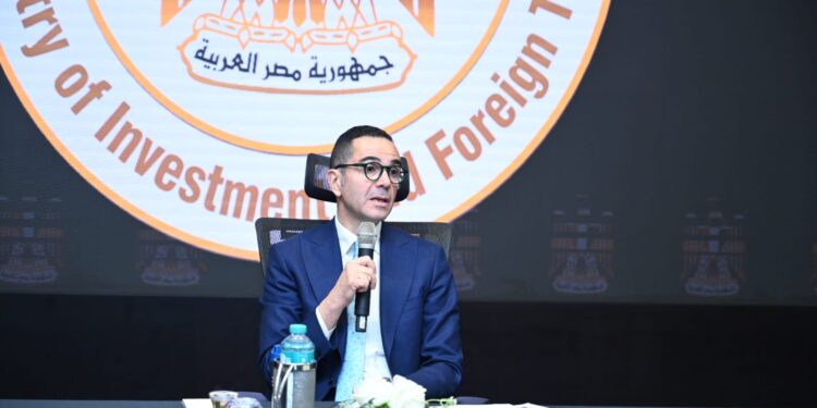 حسن الخطيب : نسعى إلى توفير مناخ أكثر تنافسية جاذب للاستثمار