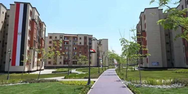 وزير الإسكان يتابع معدلات تنمية إقليم الساحل الشمالي الغربي