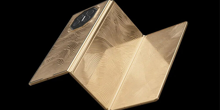 نسخة فريدة من هاتف هواوي بـ ذهب عيار 18