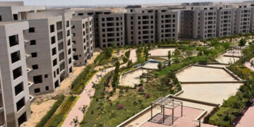 الإسكان تبدأ تسليم 728 قطعة أرض تم توفيق أوضاعها بمدينة العبور الجديدة