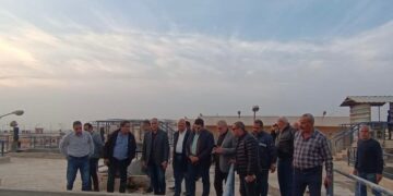 مسئولو “الإسكان” يتفقدون محطة تنقية مياه الشرب الرئيسية بمدينة العبور لمتابعة أعمال رفع كفاءتها