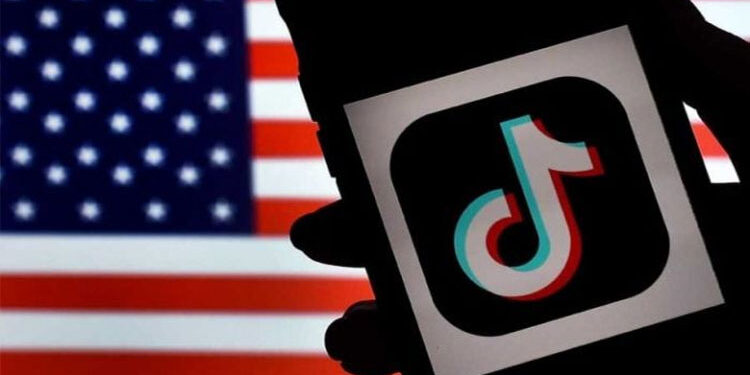 تطبيق تيك توك يواجه مصيرًا مجهولًا بعد شهر
