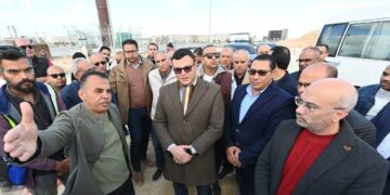 وزير الإسكان يتفقد سير العمل بمشروعات المدينة التراثية.. وعدد من مشروعات البنية الأساسية بمدينة العلمين الجديدة