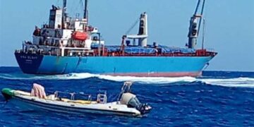 وزيرة البيئة : غرق سفينة الشحن بمنطقة القصير … ورفع درجة الاستعداد والتأهب القصوى لإحتواء الموقف