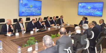 وزير الاستثمار يبحث مع مسؤولي الجهات المعنية سبل رفع كفاءة عمليات الإفراج الجمركي