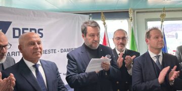 وزير النقل يشهد وصول أول رحلات خط الرورو المصري الإيطالي لميناء تريستا