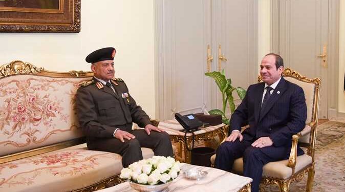 الرئيس السيسي يستقبل وزير الدفاع والإنتاج الحربي