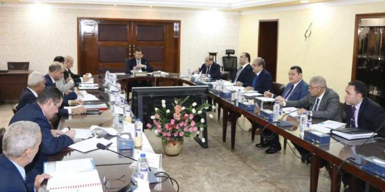 وزير الزراعة يترأس مجلسي إدارة الإصلاح الزراعي وصندوق الأراضي