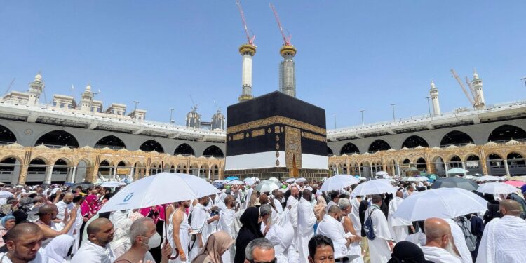 السياحة توضح: لا يحق لمن لم يفز بحج القرعة التسجيل في الحج السياحي