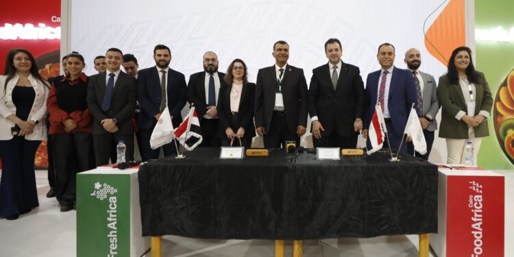 لدعم المشروعات الصغيرة والمتوسطة.. البنك الأهلي يوقع بروتوكولا مع شركة محاصيل