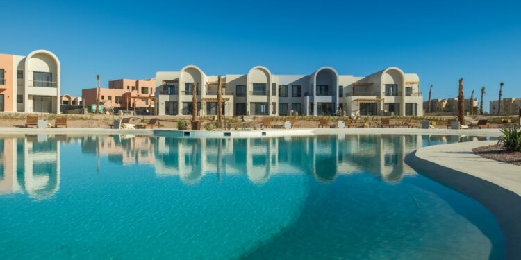 الجونة تسلم ٧٥٪؜ من المرحلة الاولى في كاماران وتطلق مرحلة جديدة في ٢٠٢٥