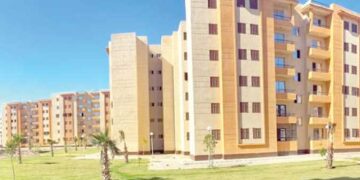 “الإسكان”: طرح محال تجارية ووحدات وصيدليات للبيع بمدن القاهرة الجديدة والعاشر من رمضان والعبور