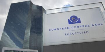 البنك المركزى الأوروبى يخفض أسعار الفائدة الرئيسية بمقدار 0.25 %