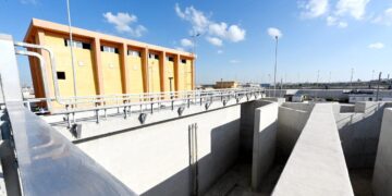 وزير الإسكان يستعرض إنجازات قطاع مياه الشرب والصرف الصحي بالوزارة خلال العام 2024