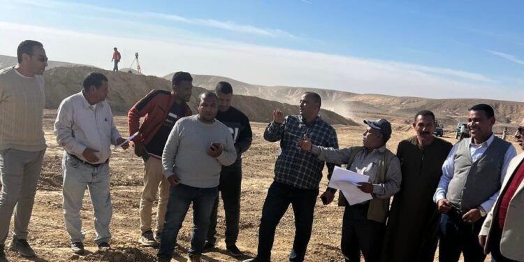 رئيس جهاز مدينة قنا الجديدة يتفقد المرافق بمنطقة التوسعات بالامتداد الشرقي وأعمال التطوير