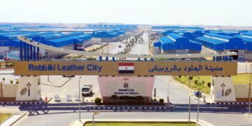 القاهرة للاستثمار والتطوير تتلقى طلبات مستثمري الجلود على 43 مصنع متميز بمدينة الجلود بالروبيكي
