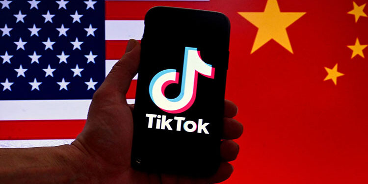 تيك توك مهدد بالحظر خلال أيام في الولايات المتحدة.. خسائر ضخمة وتعنت أمريكي