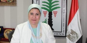 “الطفولة والأمومة” يبلغ النائب العام في ظهور طفل بمشروب كحولي ومواد مخدرة على مواقع التواصل