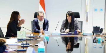 المشاط تناقش مع السفير الفرنسي السفير الفرنسي ملفات الشراكة الاقتصادية الجارية بين البلدين