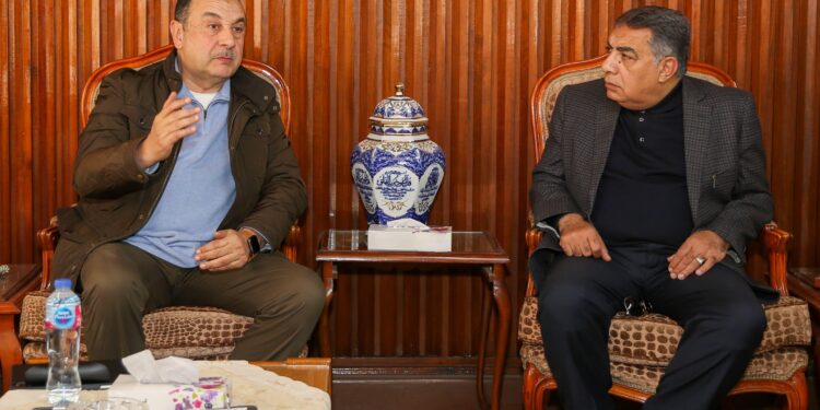 وزير قطاع الأعمال العام يلتقي محافظ الدقهلية في مستهل زيارته لشركة الدلتا للأسمدة بطلخا