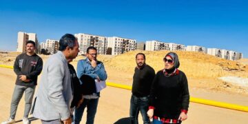 رئيس “جهاز السويس الجديدة” تلتقي ممثلي الشركات المنفذة للمشروعات بالمدينة.وتتفقد مشروعات المرافق والإسكان والخدمات 