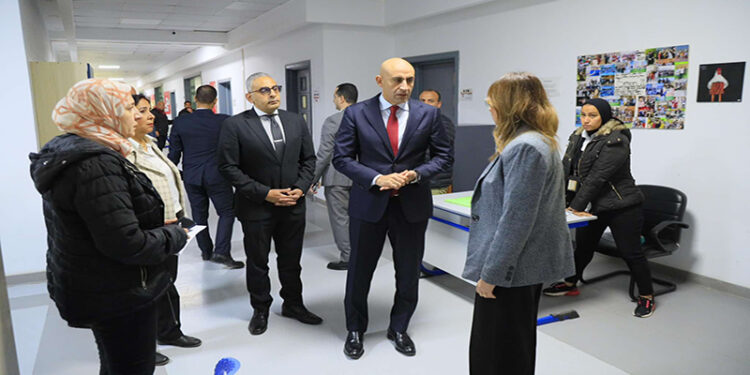 وزير التربية والتعليم في زيارة مفاجئة للمدرسة الخاصة الدولية التي شهدت واقعة التعدي على طالبة