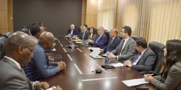 وزير الرى يصل لدولة رواندا..  ويلتقى وزيرة البيئة الرواندية