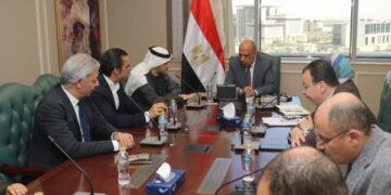 وزير الكهرباء يجتمع بتحالف “مصدر – حسن علام- إنفينيتي”