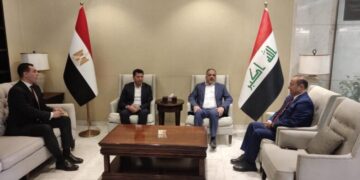 وزير الشباب يصل العراق للمشاركة في اجتماعات المكتب التنفيذي