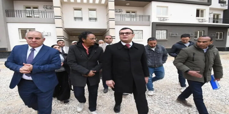 وزير الإسكان يتفقد عددا من المدن الجديدة لمتابعة المشروعات الجارية