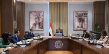 رئيس الوزراء يتابع إجراءات طرح الشركات التابعة للقوات المسلحة