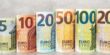 سعر اليورو أمام الجنيه اليوم الأربعاء 22-1-2025