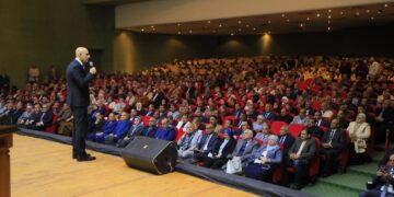 وزير التعليم يعقد لقاء موسعًا مع  ٢٦٠٠ مدير مدرسة للمرحلتين الإعدادية والثانوية حول مقترح “شهادة البكالوريا المصرية”