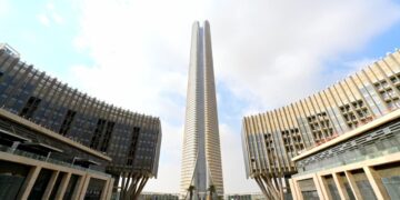 وزير الإسكان يتفقد منطقة الأعمال المركزية بالعاصمة الإدارية الجديدة