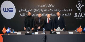 راق للتطوير توقع مع شركة WE لتوفير خدمات الاتصالات المتكاملة والمدن الذكية داخل مشروعاتها